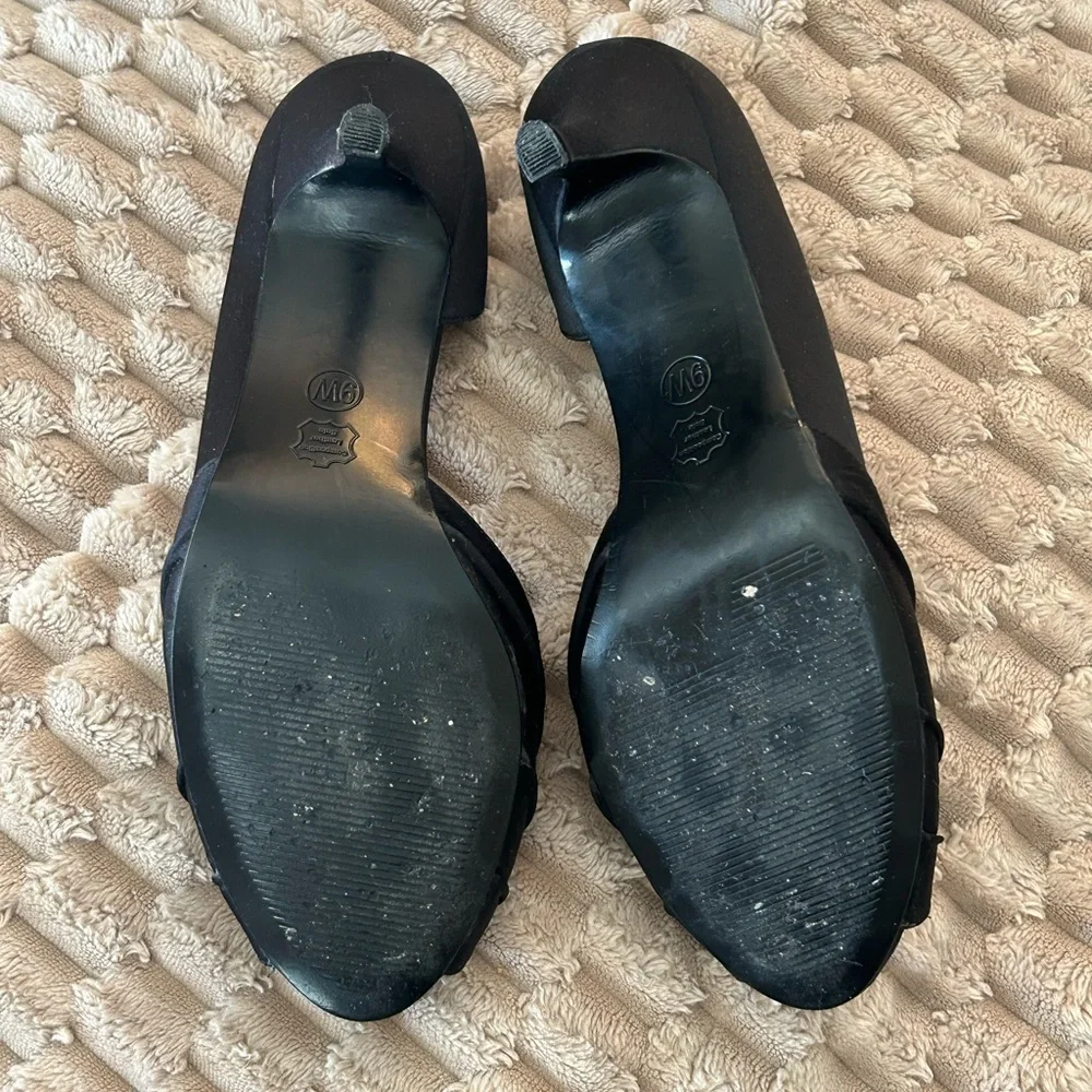 Tevolio Black Embellished Peep-Toe Womens Heels